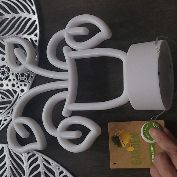 Neon Light up plant - Picture 6 of 6